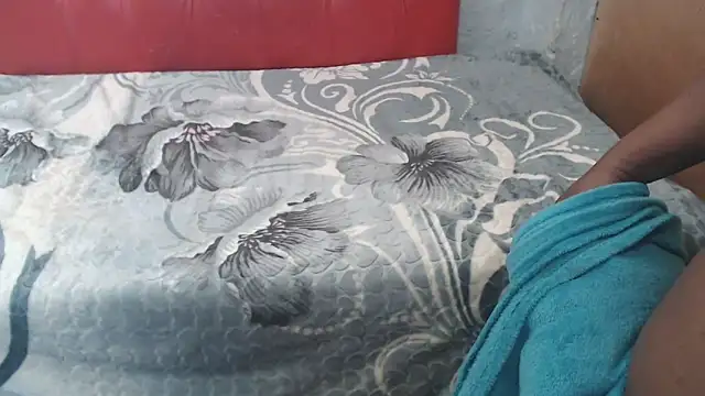 LaicyBrown76 online show from April 1, 6:03 am