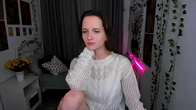 Snapshot of Ariadna_Shy chatting on December 9, 2:45 am Ariadna Shy online show from December 9, 2:45 am