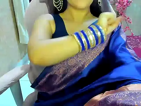 DimondGirl  online show from April 12, 5:45 am