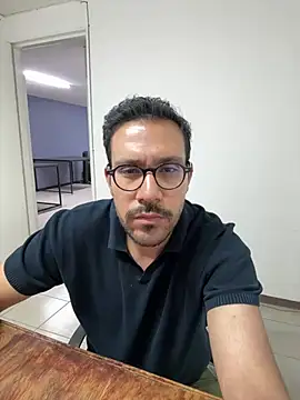 Snapshot of AdrianGarcia89 chatting on April 11, 3:22 am AdrianGarcia89 online show from April 11, 3:22 am