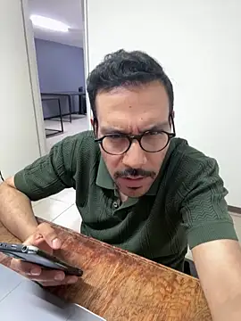 Snapshot of AdrianGarcia89 chatting on April 15, 1:23 am AdrianGarcia89 online show from April 15, 1:23 am