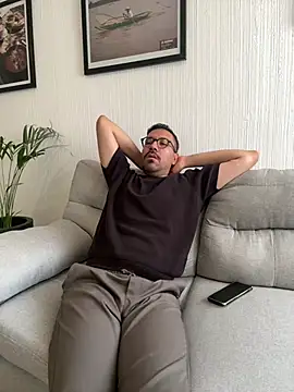Snapshot of AdrianGarcia89 chatting on April 18, 7:07 pm AdrianGarcia89 online show from April 18, 7:07 pm