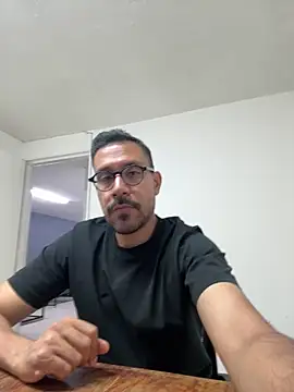 Snapshot of AdrianGarcia89 chatting on April 21, 1:42 am AdrianGarcia89 online show from April 21, 1:42 am