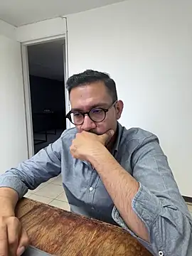 Snapshot of AdrianGarcia89 chatting on April 25, 12:46 am AdrianGarcia89 online show from April 25, 12:46 am