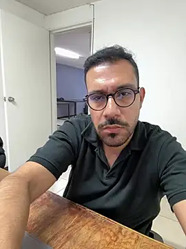 Snapshot of AdrianGarcia89 chatting on May 19, 1:11 am AdrianGarcia89 online show from May 19, 1:11 am