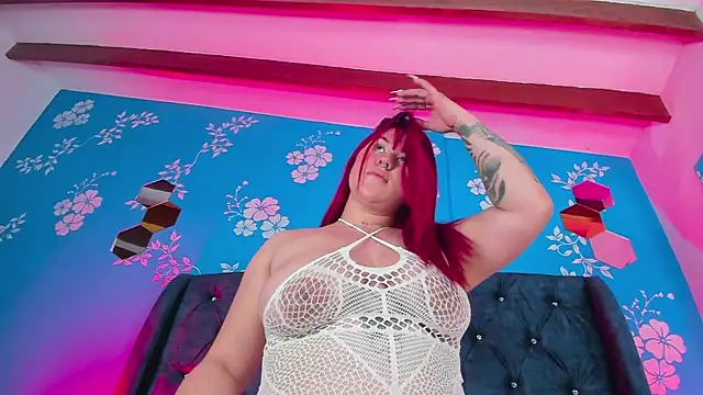 Issa Clark01 online show from April 12, 11:43 pm