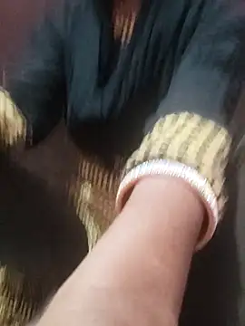 farana bhat online show from January 11, 4:39 am