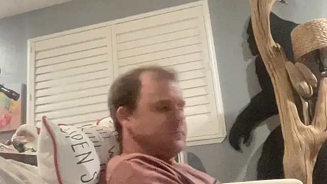 Snapshot of Studmuffin4you chatting on January 6, 4:16 am Studmuffin4you online show from January 6, 4:16 am