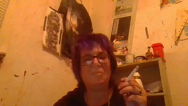 Snapshot of becky1111 chatting on June 16, 10:40 am becky1111 online show from June 16, 10:40 am