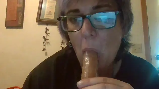 Snapshot of becky1111 chatting on June 26, 11:53 pm becky1111 online show from June 26, 11:53 pm