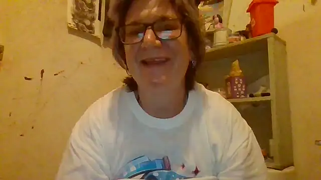 Snapshot of becky1111 chatting on June 28, 9:04 am becky1111 online show from June 28, 9:04 am