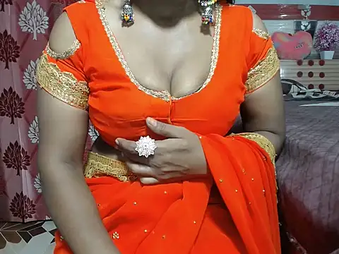 surbhi01 online show from June 13, 9:57 pm