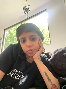 harakitty  online show from January 5, 9:51 pm