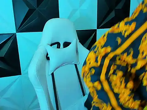 Boy tatto77 online show from December 20, 6:37 pm