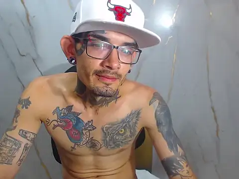 Boy tatto77 online show from April 4, 4:59 pm