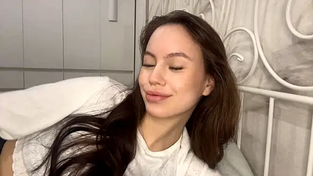 KitCerveny online show from December 19, 7:26 am