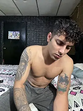 JustynAle2025 online show from March 22, 3:32 am