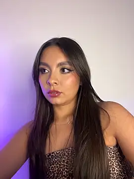 Snapshot of Nicollewest1 chatting on February 14, 3:03 am Nicollewest1 online show from February 14, 3:03 am