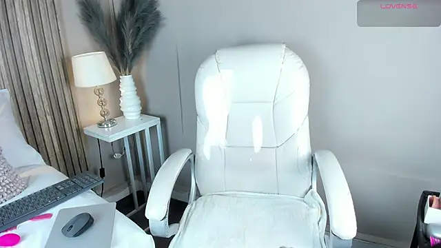 FiorelaSton online show from January 18, 4:05 am