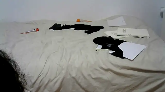 Snapshot of Gwenette66 chatting on December 18, 11:22 pm Gwenette66 online show from December 18, 11:22 pm