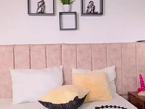 Snapshot of Daikihot chatting on January 7, 4:15 am Daikihot online show from January 7, 4:15 am