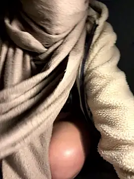 linh-li online show from January 6, 2:21 pm