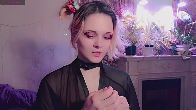 Snapshot of doublebubblecum_ chatting on December 22, 2:19 am doublebubblecum online show from December 22, 2:19 am