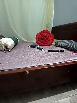 Snapshot of Sweet-Berryy chatting on May 12, 2:41 am Sweet-Berryy online show from May 12, 2:41 am