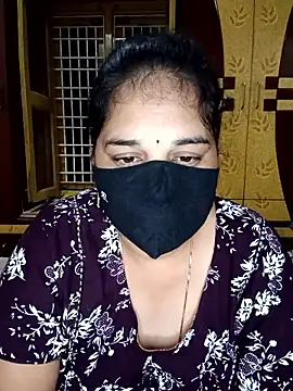 Snapshot of maduri__ chatting on January 9, 12:46 am maduri online show from January 9, 12:46 am