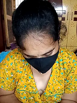 Snapshot of maduri__ chatting on February 4, 6:41 am maduri online show from February 4, 6:41 am