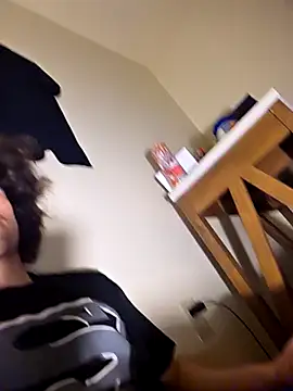 Snapshot of Mr_fromtheback chatting on February 17, 2:08 am Mr fromtheback online show from February 17, 2:08 am