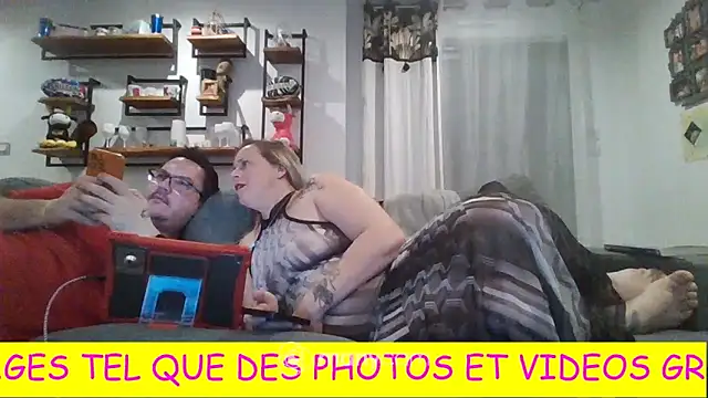 Snapshot of Miss-Chupagirly chatting on February 1, 8:07 pm Miss-Chupagirly online show from February 1, 8:07 pm