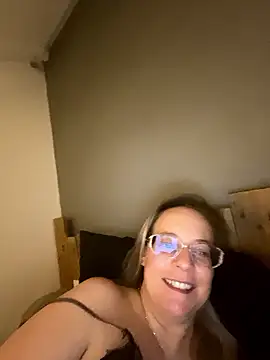 Miss-Chupagirly online show from March 7, 10:40 pm