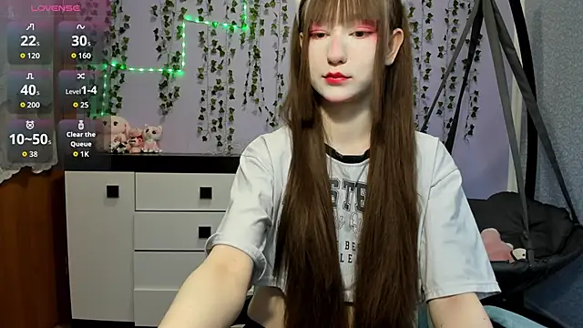 Snapshot of Yoonhee_ki chatting on April 17, 2:09 pm Yoonhee ki online show from April 17, 2:09 pm