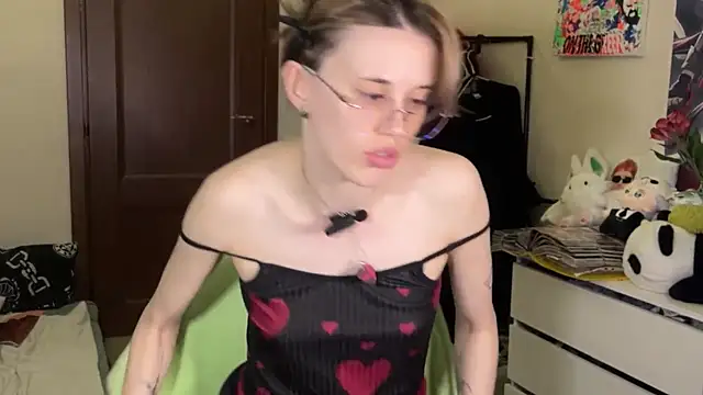 Carollforyou online show from April 1, 3:31 pm