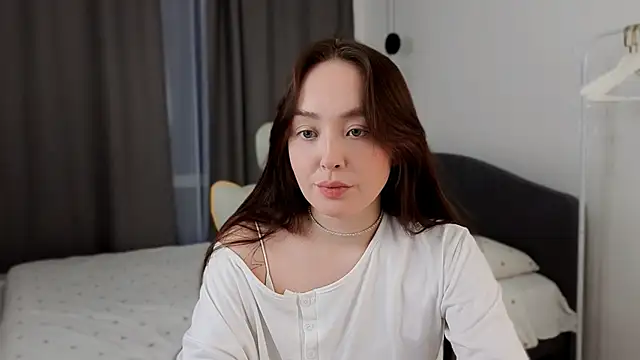 fallin lovee online show from March 3, 2:23 pm