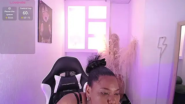 Maleja diguran1 online show from December 19, 12:45 pm