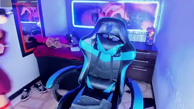 dolly boob online show from January 7, 4:15 am