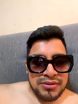 Snapshot of Manueldow1 chatting on December 18, 6:03 pm Manueldow1 online show from December 18, 6:03 pm