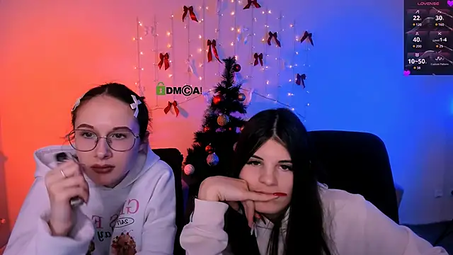 lizzie boom  online show from January 8, 8:00 pm