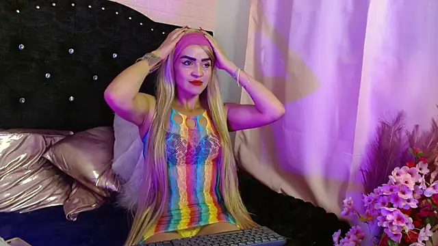 Ambar Rouxee online show from January 9, 10:22 pm