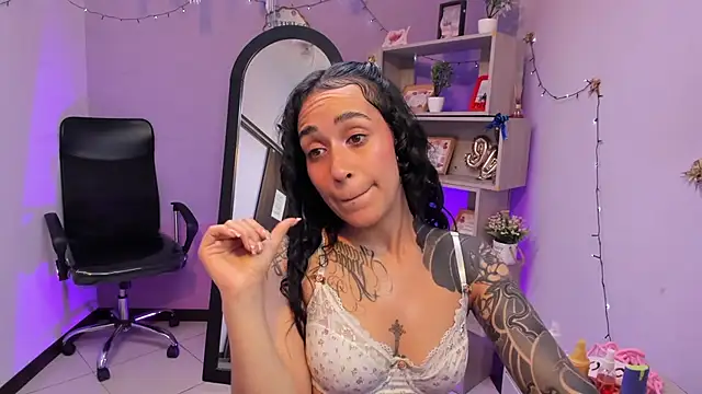 StaceyLeee online show from February 7, 7:50 pm