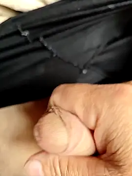 luis8558 online show from March 24, 4:45 pm