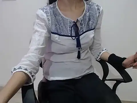 Farhana beautyfull online show from April 9, 4:34 am