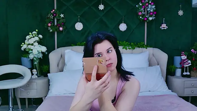 Snapshot of Milana_Cold chatting on January 8, 5:43 am Milana Cold online show from January 8, 5:43 am