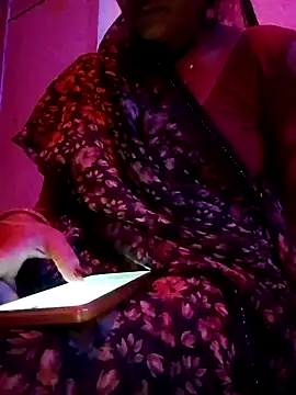 Snapshot of mantraverma chatting on June 2, 5:04 pm mantraverma online show from June 2, 5:04 pm