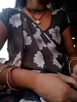 Snapshot of mantraverma chatting on June 11, 1:53 pm mantraverma online show from June 11, 1:53 pm