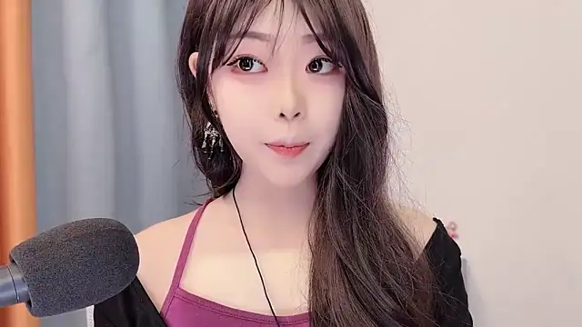 smalldaisy online show from February 11, 1:54 am