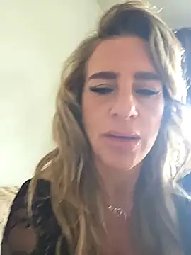 Snapshot of LaLynn chatting on March 1, 1:13 pm LaLynn online show from March 1, 1:13 pm