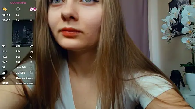 Snapshot of CamiPacker chatting on February 22, 10:14 am CamiPacker online show from February 22, 10:14 am